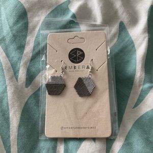 NWT / Embra Bead Project / Niquitao Earrings ♥️ / Indigenous beaded Medellin